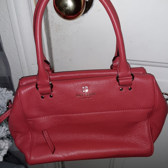 LADIES LEATHER HANDBAG BY KATE SPADE